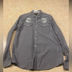 Awesome special edition shirt. Wore 1 time.